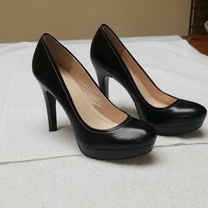 Calvin Klein Kendal platform pump
